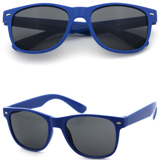 dark blue wayfarer sunglasses