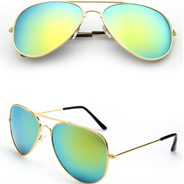 Metal aviator sunglasses with gold mirror lenses