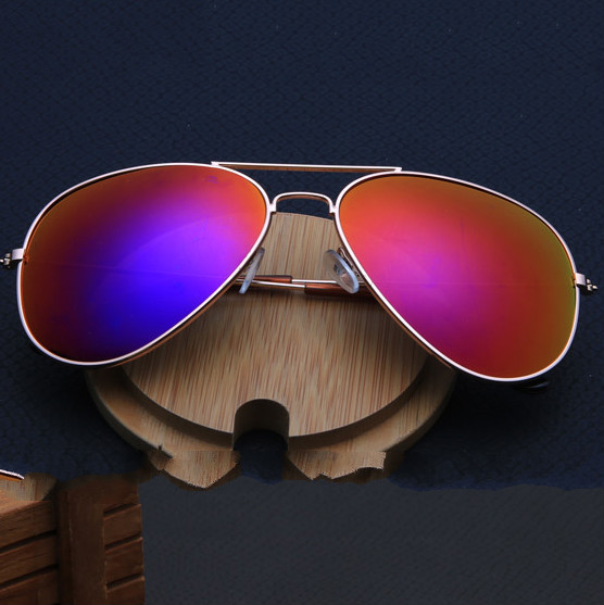 Metal aviator sunglasses with Purple mirror lenses